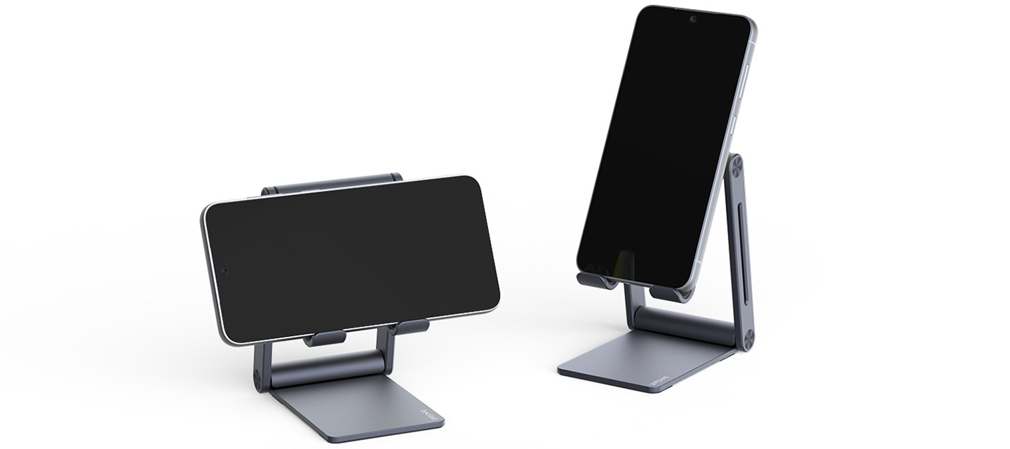 이미지 왼쪽 부분의 이미지는 유니버셜 메탈 스탠드를 스마트폰을 거치할 수 있도록 펼쳐 놓은 뒤 오른쪽으로 20도 돌린 후 스마트폰을 가로로 거치한 정면 이미지입니다. 이미지 오른쪽 부분의 이미지는 유니버셜 메탈 스탠드를 스마트폰을 거치할 수 있도록 펼쳐 놓은 뒤 왼쪽으로 20도 돌린 후 스마트폰을 세로로 거치한 정면 이미지입니다.