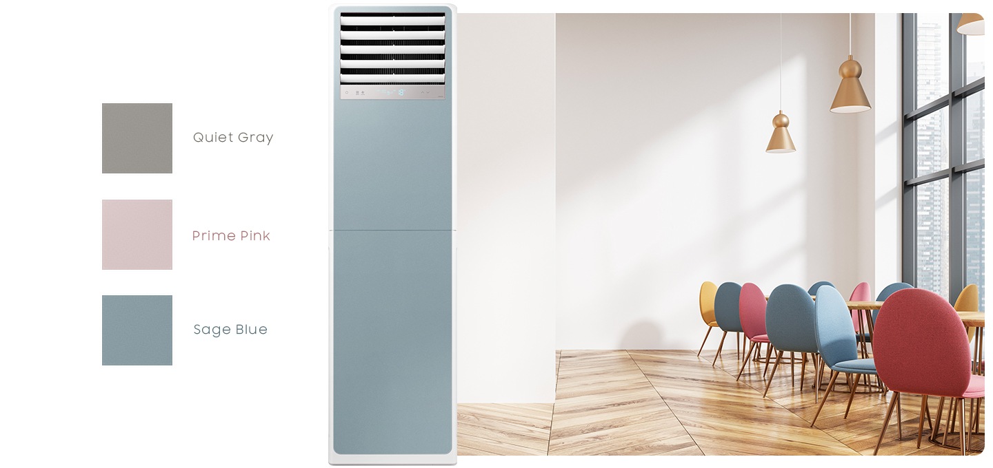 우측에 카페로 보여지는 공간에 우측 창을 통해 해가 드리우고 있으며, 노란색 파란색 핑크색 의자가 보이며 동그란 탁자하나에 색깔별로 의자가 놓여져 있습니다. 좌측엔 에어컨의 컬러로 보여지는 사각형 3개가 있으며, 맨 위부터 quiet gray, prime ponk, sage blue 문구와 함께 컬러도 함께 보여집니다. 