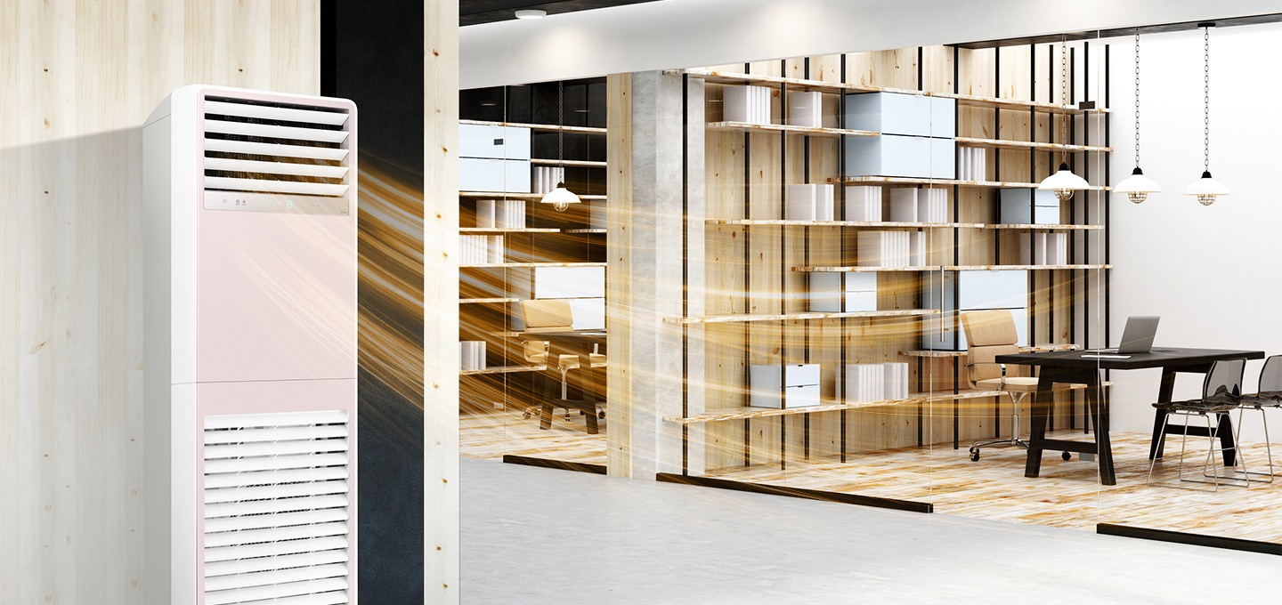 회의실이 보여지는 공간에 좌측벽에 상업용 중대형 냉난방 에어컨이 보이며 따뜻한 바람이 나오는듯한 형상이 보여지고 우측엔 유리문과 유리 벽으로된 회의실 및 사무실에 보여집니다. 