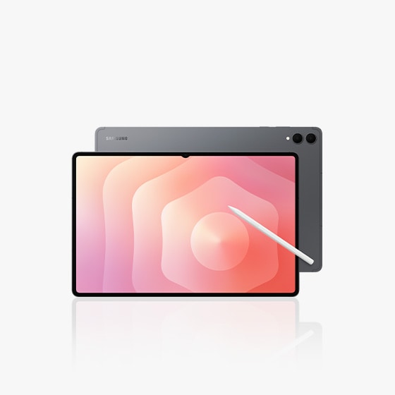 그레이 색상의 갤럭시 탭 S11 울트라 전면과 후면이 겹쳐져 있으며 분홍색 배경 화면에 사선으로 놓여있는 S펜이 보이는