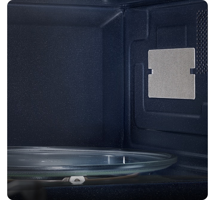 전자레인지 내부가 확대되어 보여지고 있습니다.