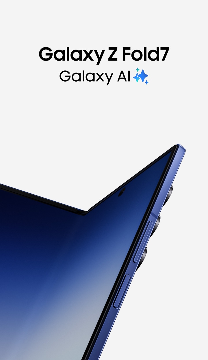 푸른빛의 직선이 왼쪽에서 오른쪽으로 이동하며 갤럭시 Z 폴드7의 얇은 옆면이 보인다. 오른쪽에 Galaxy Z Fold7 타이틀과 Galaxy AI 로고가 함께 보이며 갤럭시 Z 폴드7이 펼쳐진다.  이미지를 클릭하면 제품 구매 페이지로 이동한다.