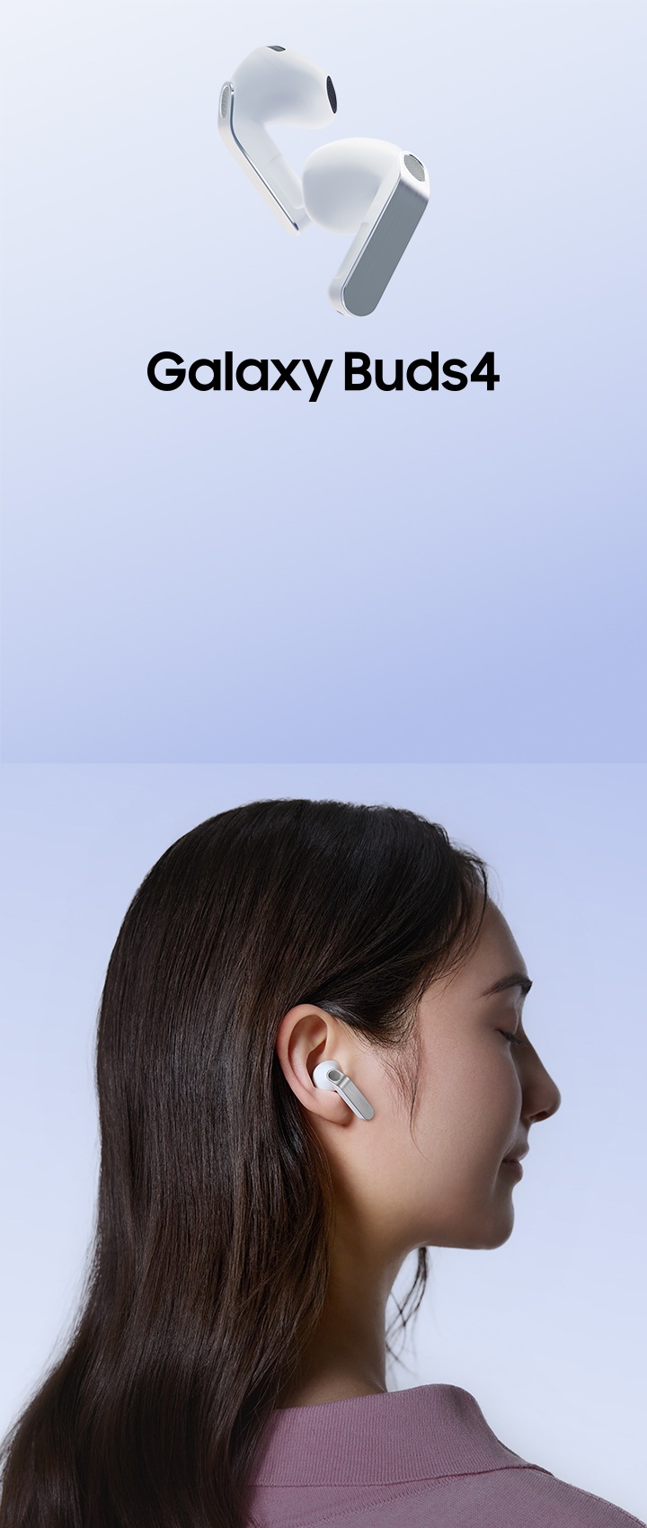 갤럭시 버즈4. 화이트 색상의 갤럭시 버즈4 이어버드가 떠 있고 서로 마주보고 있으며, 하나는 다른 하나보다 더 높게 떠 있습니다. 한 여성이 화이트 색상의 갤럭시 버즈4를 착용하고 웃고 있습니다.