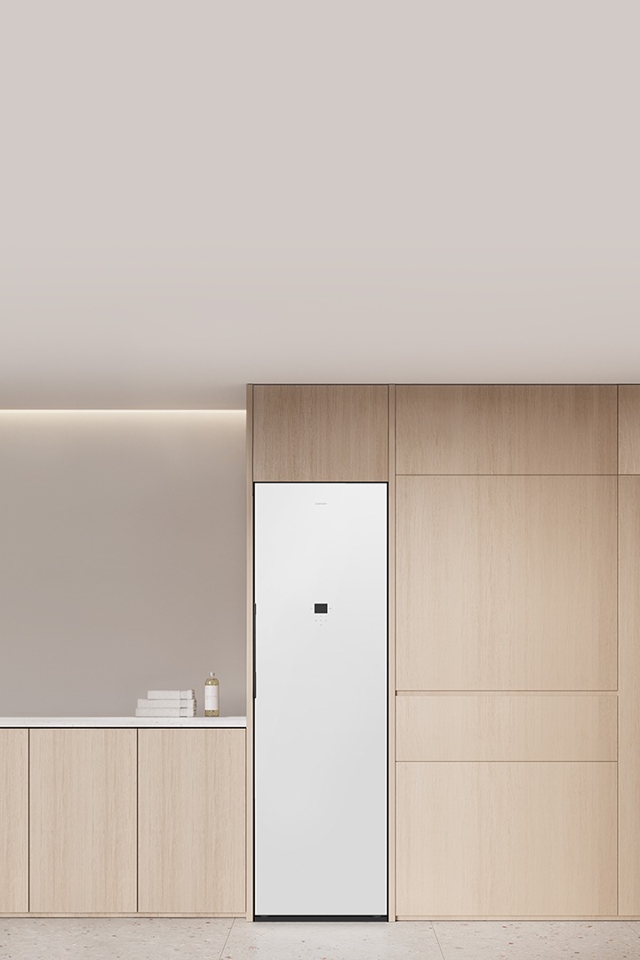 세탁실에 Bespoke AI 에어드레서가 설치되어 있는