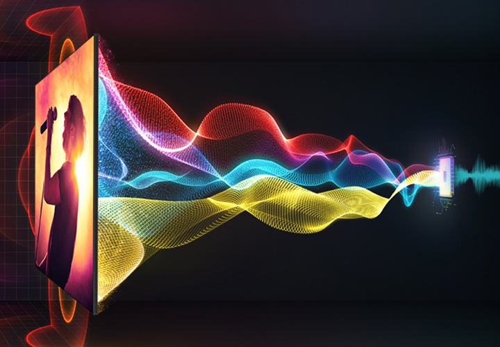 좌측에는 노래하는 사람의 모습이 보여지는 TV의 측면이 있고 뒤로는 TV의 메인 칩과 TV 사이로 화려한 컬러의 음파 이미지가 연결되어 있습니다.