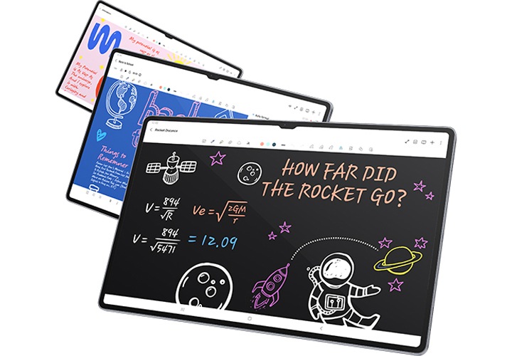노트 어시스트 앱에서 각기 다른 학교 과제를 표시한 갤럭시 탭 S10 시리즈 기기 3대가 겹쳐진 행태로 나란히 정렬되어 있습니다.