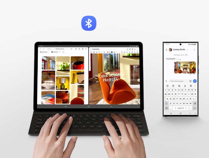 한 사람이 슬림 키보드 북커버를 부착한 갤럭시 탭 S9을 사용하고 있습니다. 화면이 두 개의 창으로 나뉘고, 왼쪽에는 여러 가구가 표시된 이미지 검색 결과가 표시되고, 오른쪽에는 이미지 편집 화면이 표시됩니다. 갤럭시 탭 S9의 오른쪽에 있는 갤럭시 스마트폰에는 편집 중인 이미지와 같은 이미지가 표시됩니다. 갤럭시 탭 S9 위에 블루투스 로고가 표시됩니다.