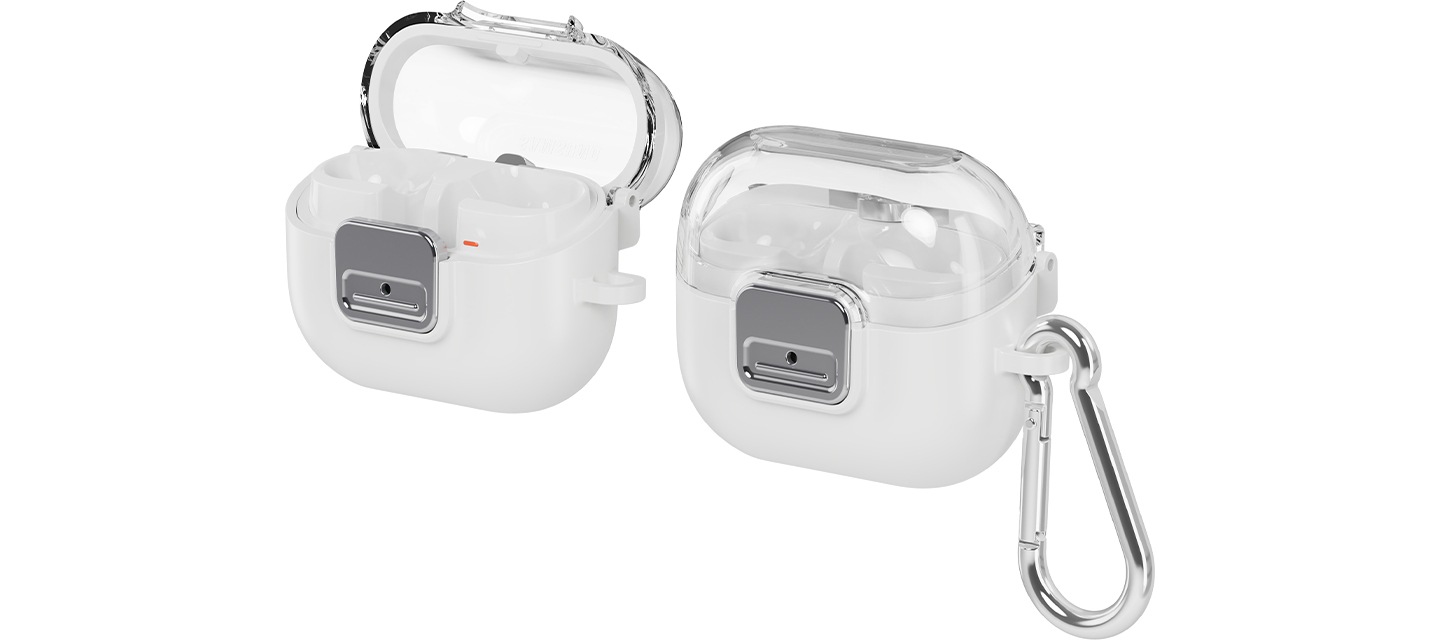 갤럭시 버즈3｜버즈3 프로 카라비너 클립 화이트 케이스 정면 모습으로 좌우 두개가 보여지며 좌측엔 뚜껑이 열려 있는 모습이 보여집니다.