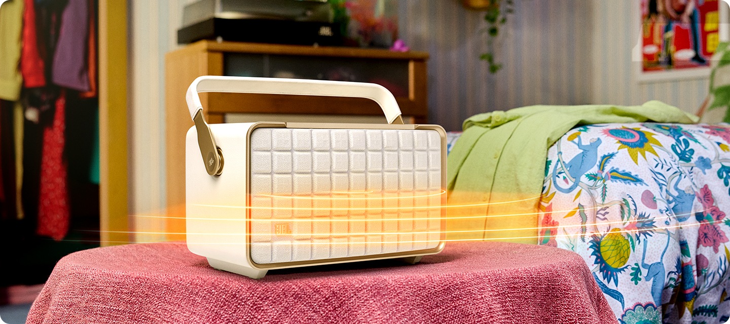 테이블 위에 제품이 놓여 있으며, 음파가 발생하는 모습을 표연하고 있습니다.