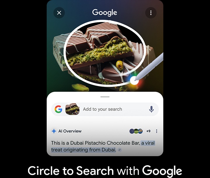 S펜으로 두바이 초콜릿 이미지 주변에 동그라미를 그립니다. 그 아래로 AI 오버뷰 결과와 함께 구글 검색 창이 나타납니다.