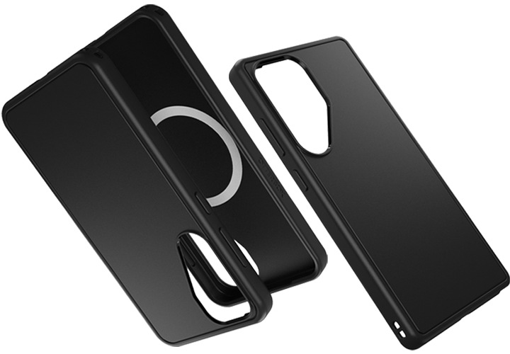 시메트리 마그넷 케이스의 카메라가 부분과 시메트리 마그넷 케이스의 뒷면 이미지를 아래에서 올려본 이미지, 시메트리 마그넷 케이스의 정면 이미지가 왼쪽에서 오른쪽으로 겹쳐져 보이고 있습니다.