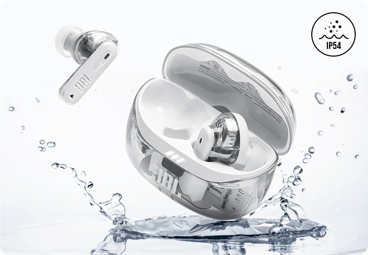 물방울이 보이는 이미지 위로 제품컷이 올려져 있습니다.