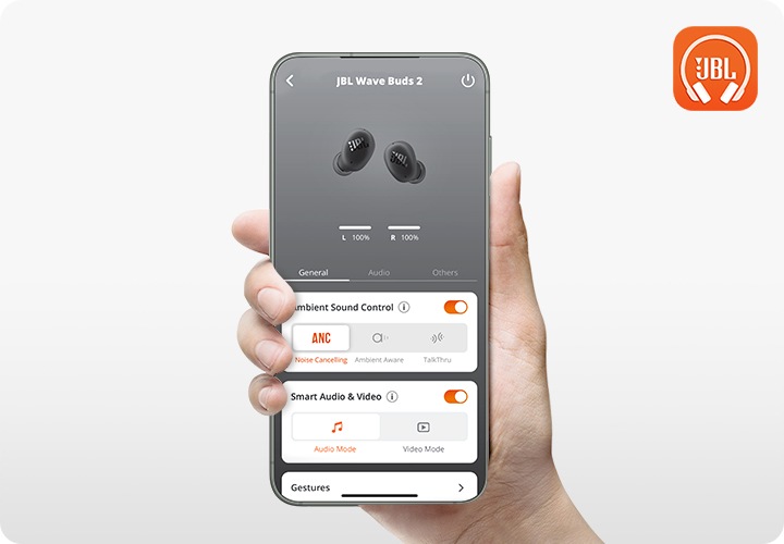 스마트폰에 JBL Headphones 앱 화면이 보입니다.