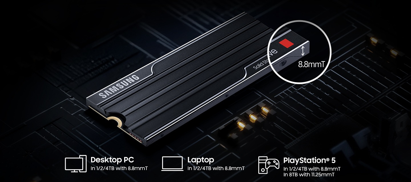 어두운 배경에 9100 PRO with Heatsink 제품이 우측으로 45도 기울어진채 놓여있고 제품의 좌측 상단을 확대하여 제품의 두께를 보여주는 화살표와 함께 8.8mmT의 텍스트가 제품의 두께를 상세히 설명하고 있습니다. 이미지 하단에는 Desrtop PC, Laptop, PlayStation® 5를 위한 PCI-SIG® D8 사양을 충족함을 보여주는 텍스트가 있습니다.