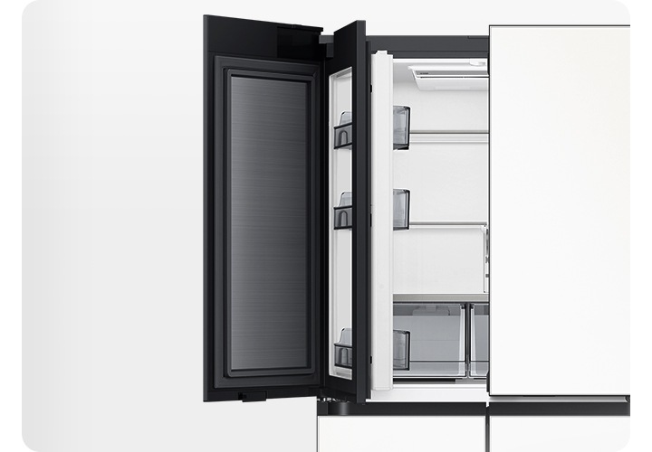 냉장고 좌측 상단 푸드쇼케이스가 열려있는 이미지 입니다.