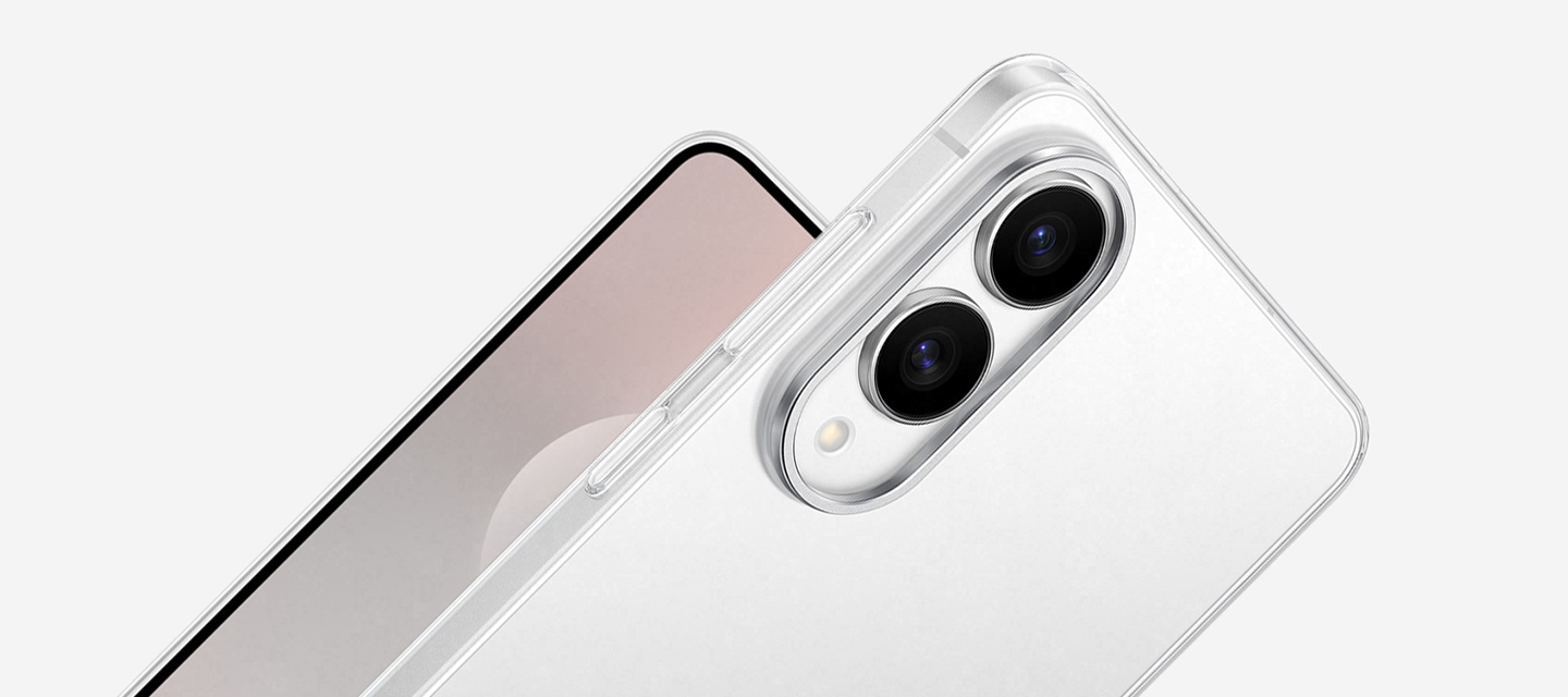 클리어 케이스를 장착한 갤럭시 S25 엣지 2대가 약간 기울어진 채, 하나는 전면부를 하나는 후면부를 나타냅니다.