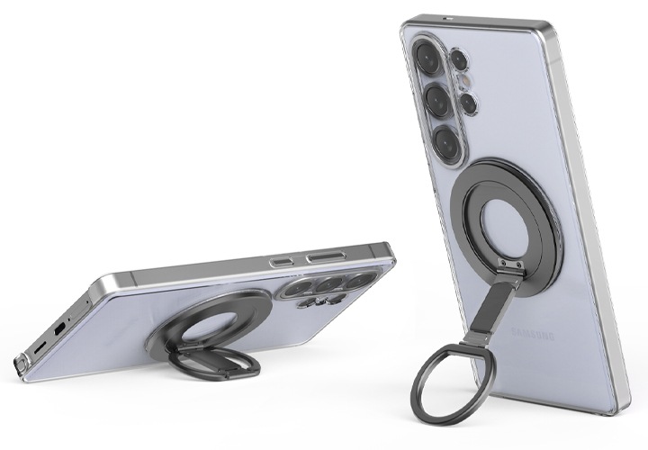 투명 케이스를 끼운 스마트폰에 마그네틱 링홀더가 부착되어 있고, 왼쪽에는 마그네틱 링홀더를 사용해 가로로 눕힌 스마트폰과 오른쪽에는 마그네틱 링홀더를 사용해 세로로 세운 스마트폰이 있습니다.