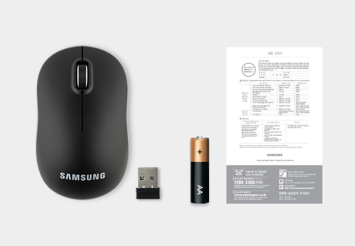 마우스 정면 이미지가 보입니다. 그 옆에는 왼쪽부터 리시버(수신기) 이미지, AA 건전지 1개 이미지, 제품 보증서 이미지 1개가 나열되어 있습니다.