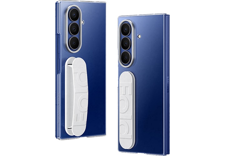 클리어 그립 케이스를 장착한 2대의 갤럭시 Z 폴드7이 접은 상태로 세워져 서로 후면을 등지고 기울여져 있습니다. 케이스 하나는 그립이 세워져 있고, 다른 하나는 펴진 채로 있어 슬림한 형태를 강조합니다.