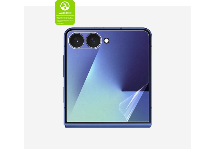 갤럭시 Z 플립7의 플렉스윈도우가 정면을 향하고, AR 필름은 화면에서 살짝 벗겨져 필름의 반사를 줄인 선명함을 강조합니다. 'AR 필름 어플리케이터는 최소 50%의 재활용 소재를 포함하고 있습니다. UL.COM/ECV'라고 적힌 UL 인증이 표시되어 있습니다.