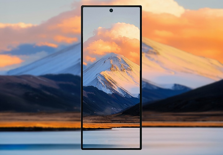 노을이 지는 눈과 덮인 산 뒤쪽으로 구름이 지나가는 사진을 배경으로 갤럭시 Z 폴드7 화면에 해당 배경이 보이고 있습니다.