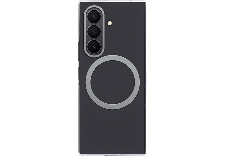 클리어 마그넷 케이스를 장착한 갤럭시 Z 폴드7 한 대가 뒷면을 보이고 있습니다.