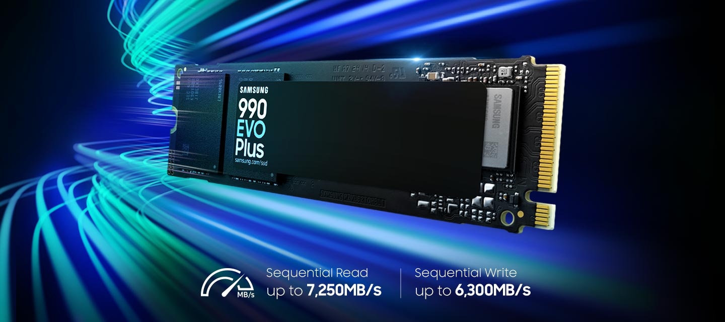 왼쪽으로 30도 정도 돌아간 내장 SSD 정면 이미지가 이미지 중간 부분에 보이고 있고 이미지 뒤로는 파란색과 청록색의 선들이 그어져 있어 속도가 빠르다는 것을 보여주고 있는 이미지입니다. 이미지 하단 부분에는 Sequential read up to 7,250MB/s, Sequential Write up to 6,300MB/s 텍스트가 왼쪽에서 오른쪽으로 쓰여 있습니다.