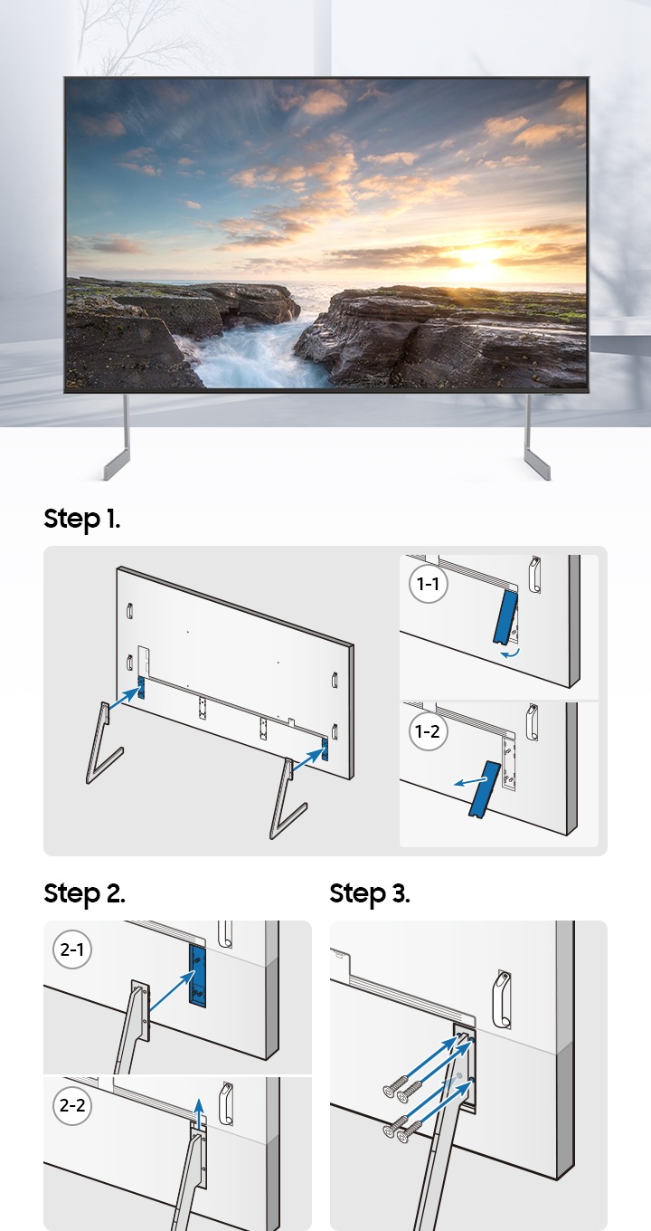 플로어 스탠드가 장착된 TV의 왼쪽 3분의 2만 보입니다. 화면에는 자연풍경이 보이고 있습니다. TV 하단에는 플로어 스탠드 장착 방법이 보입니다. Step 1. 기존 스탠드를 분리한다 Step 2. 플로어 스탠드를 기존 스탠드가 설치되어 있던 자리에 맞춰 넣는다 Step 3. 플로어 스탠드를 동봉된 나사로 고정한다