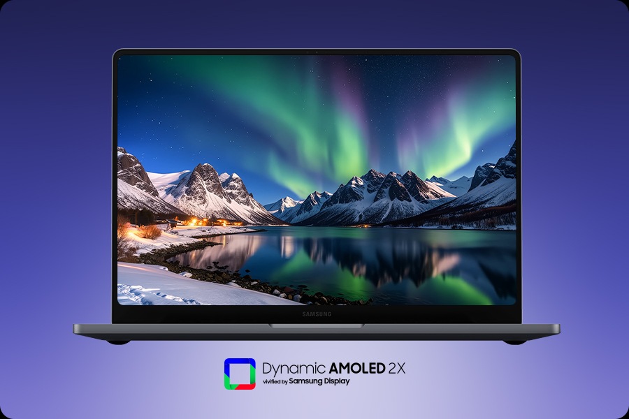 갤럭시 북6 프로가 전면을 향해 펼쳐져 있습니다. Dynamic AMOLED 2X 디스플레이가 나타납니다. 화면 속 이미지는 밝고 생생한 색상과 깊은 블랙을 강조하여 보다 선명한 비주얼을 표현합니다. Dynamic AMOLED 2X 로고가 표시 됩니다.