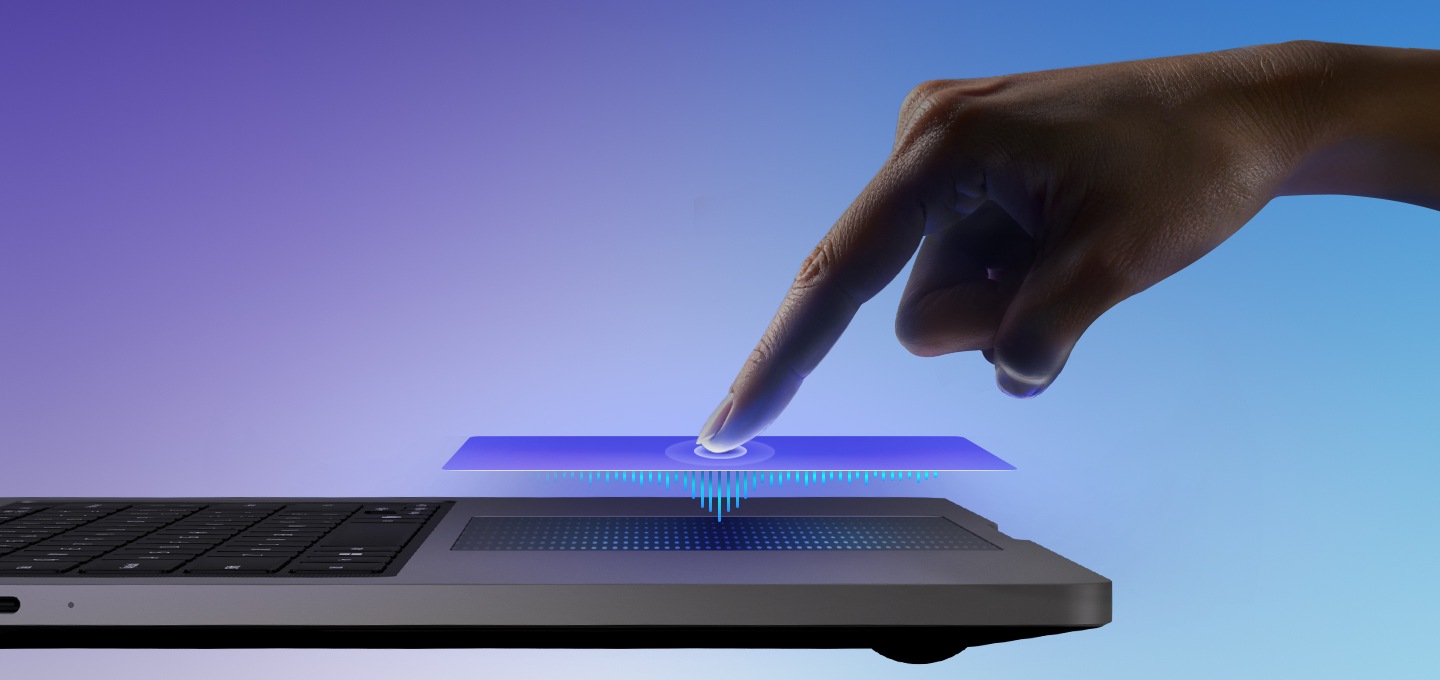 검지 손가락으로 갤럭시 북6 울트라의 터치 패드를 누르고 있습니다. 부드러운 조작과 직관적인 제어를 위한 촉각 피드백이 겹쳐진 모습을 일러스트로 표현하고 있습니다.