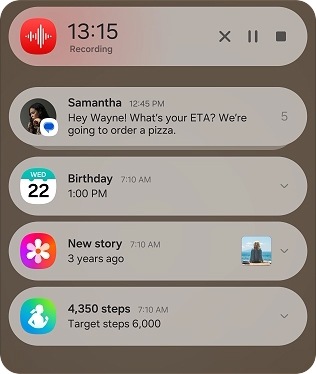 갤럭시 기기 메인 화면에 알림을 스와이프해 상단에 활성 앱의 라이브 알림을 나타난다.