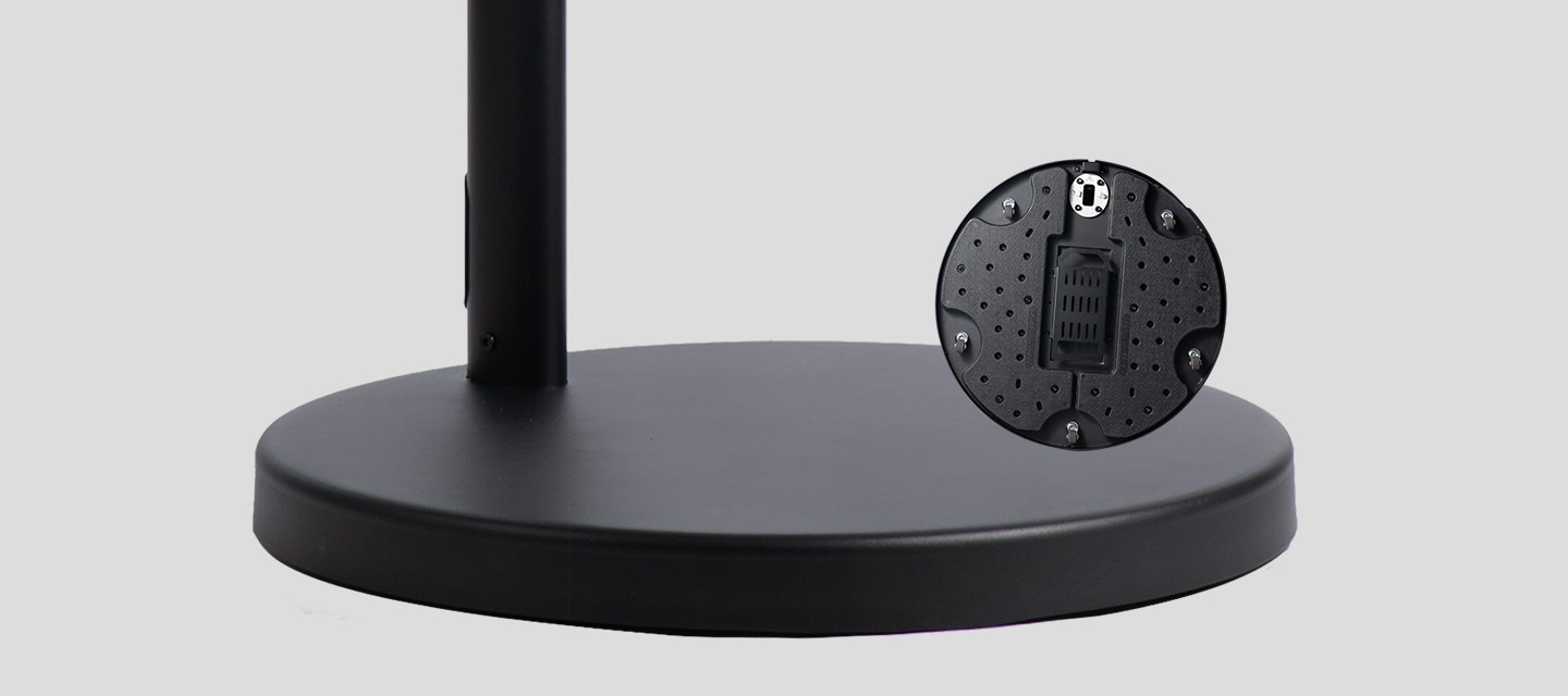 스탠드의 하단 부분 이미지를 크게 보여주고 있으며, 우측에는 스탠드의 바닥면 하단을 보여주는 이미지가 있습니다.