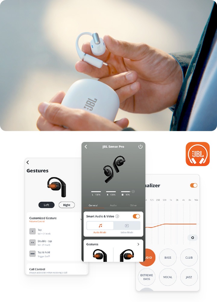 화이트 색상의 케이스와 이어폰을 들고 있는 손 왼쪽으로 JBL Headphones 앱 화면 3개가 놓여 있습니다.