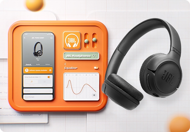 오렌지 색상의 트레이 위에 휴대폰과 JBL Headphones 앱 아이콘, Equalizer가 표현되어 있습니다. 휴대폰 화면에는 Headphones 앱이 켜져 있습니다. 오렌지 색상 트레이 오른쪽에는 블랙 색상의 헤드폰이 놓여 있습니다.