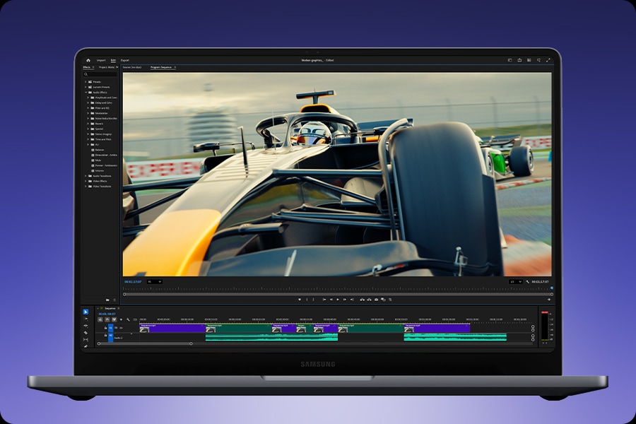 갤럭시 북6 울트라가 앞을 향해 열려 있습니다. 어도비 애프터 이펙트 프로그램이 실행되어 있고 복잡한 내부 부품의 기술을 설명하기 위해 고해상도로 표현하는 모습을 표시하고 있습니다.