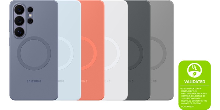 여섯 대의 갤럭시 S26 울트라 기기가 블루 바이올렛, 라이트 블루, 코랄 레드, 화이트, 블랙, 그레이 색상의 실리콘 마그넷 케이스를 장착하고 나열되어 있습니다. ＇실리콘 마그넷 케이스는 최소 1.2%의 사용 전 재활용 소재를 포함하고 있으며, 케이스의 마그넷에는 25%의 사용 전 재활용 소재가 포함되어 있습니다. UL.COM/ECV＇라는 내용이 UL 인증 마크와 함께 표시되어 있습니다.