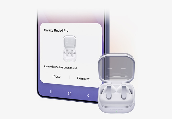 화면에 이지 페어링 팝업창이 표시된 갤럭시 스마트폰입니다. 갤럭시 버즈4 프로에 연결하는 방법이 얼마나 간단한지 강조합니다. 갤럭시 스마트폰의 오른쪽에는 뚜껑이 열린 충전 케이스에 수납된 갤럭시 버즈4 프로가 있습니다.