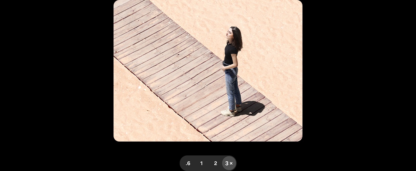 3배 줌으로 촬영한 풍경 사진입니다. 확대해도 디테일이 선명하고 또렷하게 유지됩니다.