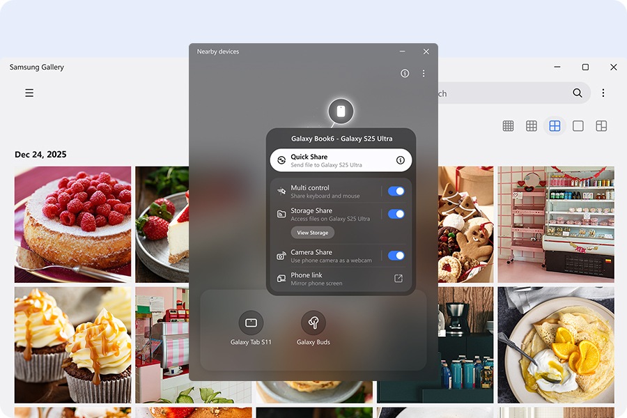 갤럭시 북6 프로에서 삼성 갤러리 앱을 열면 기기에 있던 사진 목록이 그대로 표시됩니다. 주변 기기 연결 기능을 통해 갤럭시 S25 울트라와 연결된 상태를 나타냅니다. 두 기기 간의 간편한 사진 전송을 위해 퀵 쉐어가 사용됩니다.