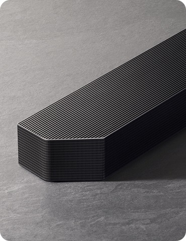 사운드바의 왼쪽부분이 확대되어 있습니다.