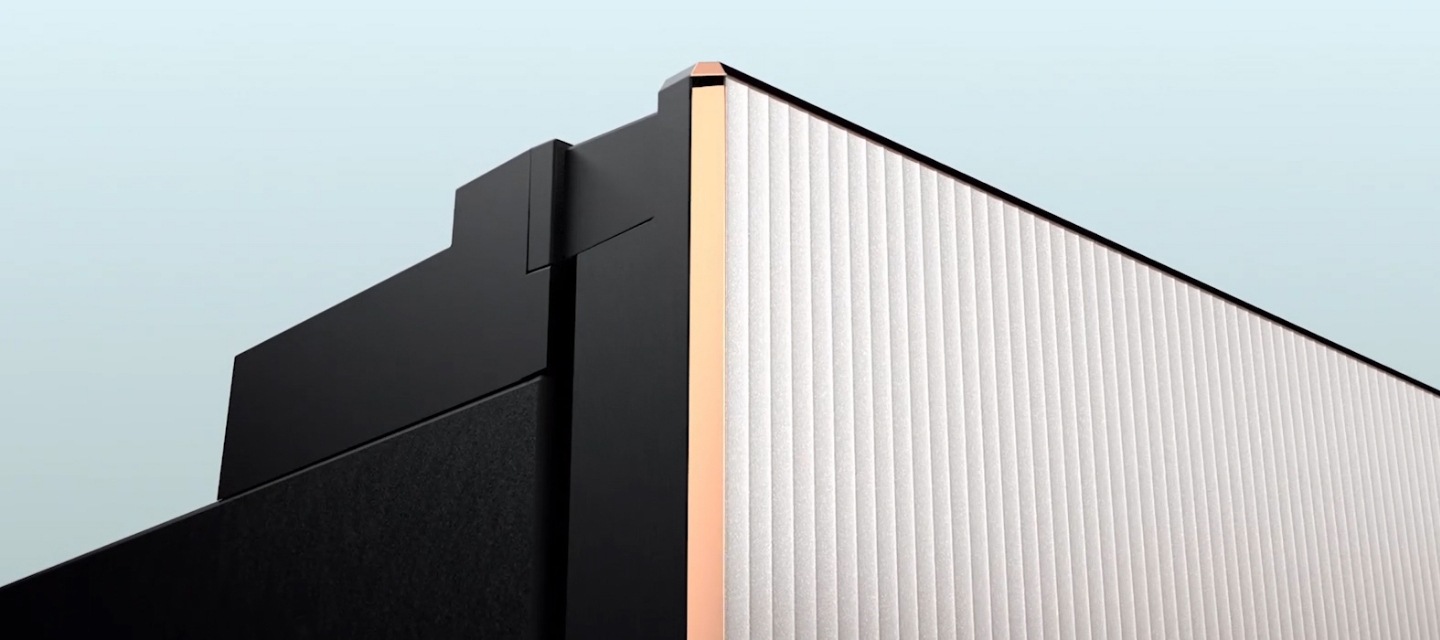 인피니트 라인 냉장고 좌측 상단 모서리 엣지 프레임 부분이 확대되어 있습니다.