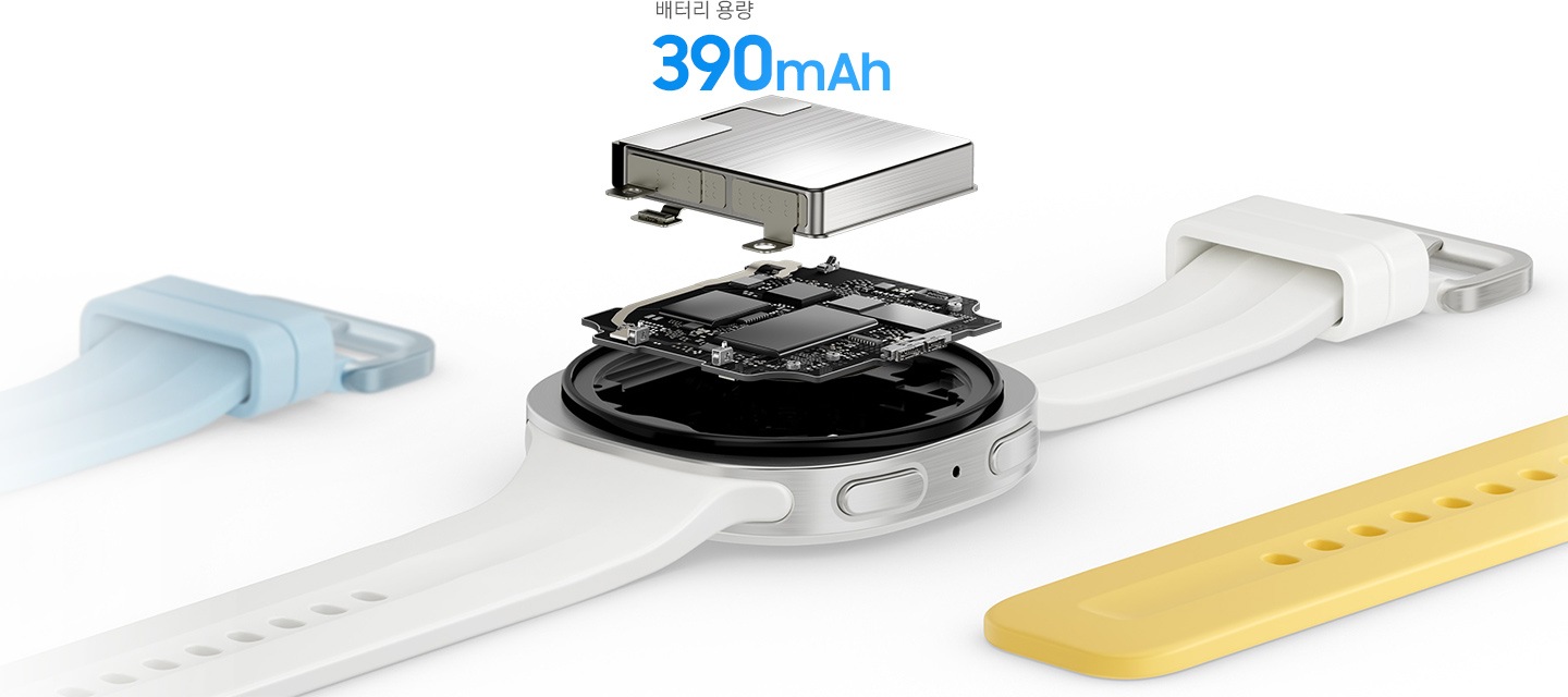 배터리 용량 390mAh. 갤럭시 워치9 바디 내부의 구성품을 클로즈업한 모습입니다.