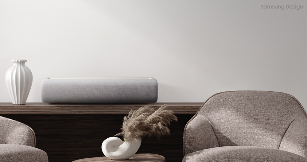 나무 선반 위에 얹어져 있는 더 프리미어