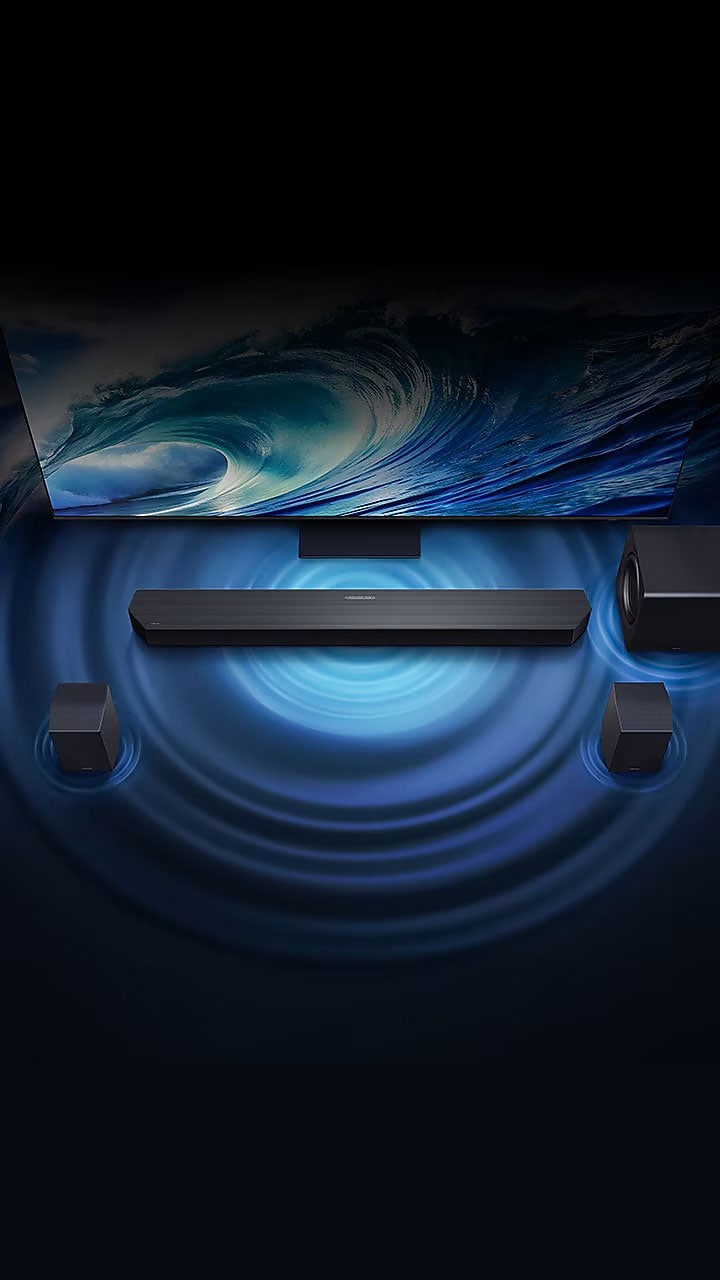 푸른색 배경에 Q시리즈 사운드바 제품과 TV가 놓여있고, TV스크린에는 파도 이미지 연출