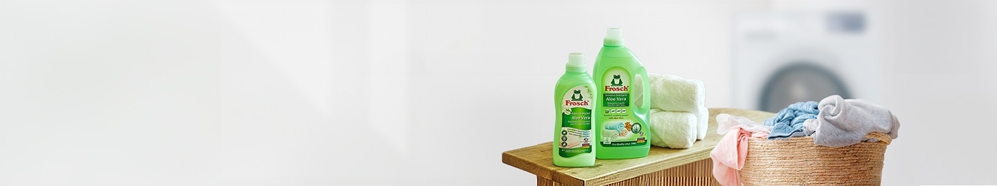 헨켈 라벤더 세제, 프로쉬 세탁 세제, 에코버 세탁 세제, 우측 배경 드럼세탁기, 우측 앞 빨래바구니