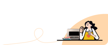 갤럭시 S24를 들고 노란색 앞치마를 하고있는 여성, 큐커, 샐러드와 닭고기가 든 그릇