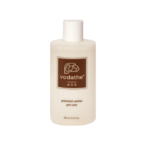 보다더' 브랜드의 프리미엄 아미노 펫샴푸 제품 상자와 본품 사진. 브랜드 로고와 premium amino pet care / 300ml 문구가 기재된 화이트 및 브라운 톤의 패키지 디자인