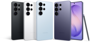 갤럭시 S26 시리즈 제품 모델들이 서있는 모습