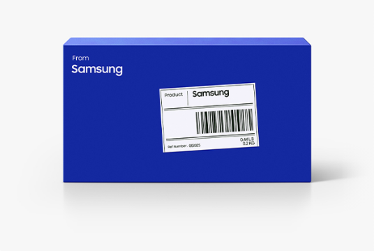 파란색 상자 왼쪽 상단에는 From Samsung이라고 쓰여있고, 가운데에 직사각형 스티커가 붙어있으며, 스티커에는 Product l Samsung과 바코드가 있는