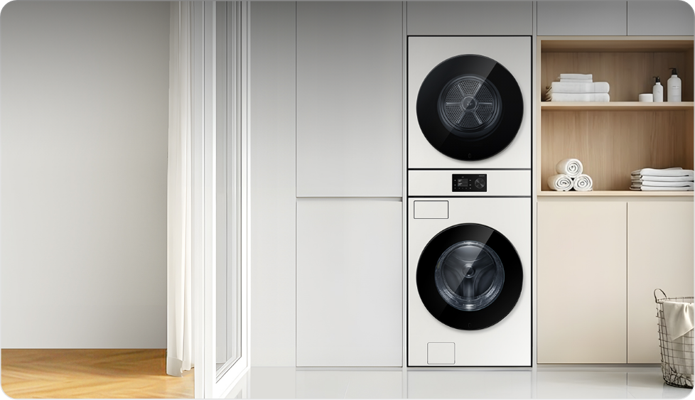 베란다에 Bespoke AI 원바디가 설치되어 있는